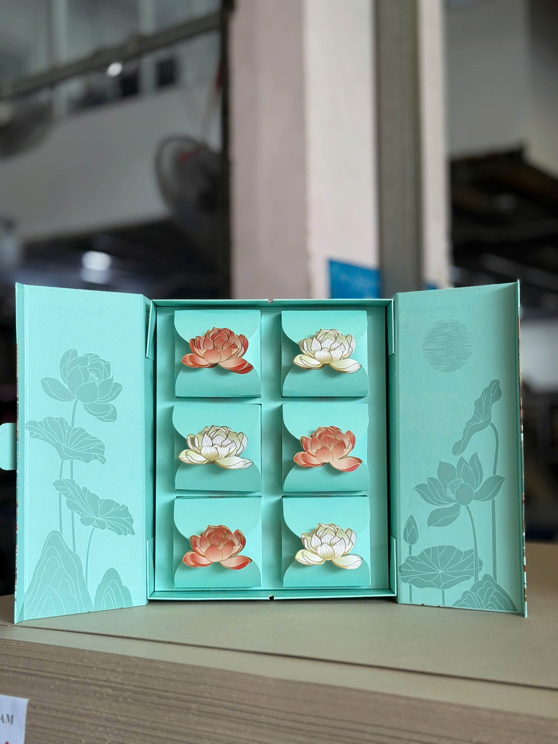 Hộp Giấy Đựng Bánh Trung Thu Xanh In Logo Theo Yêu Cầu